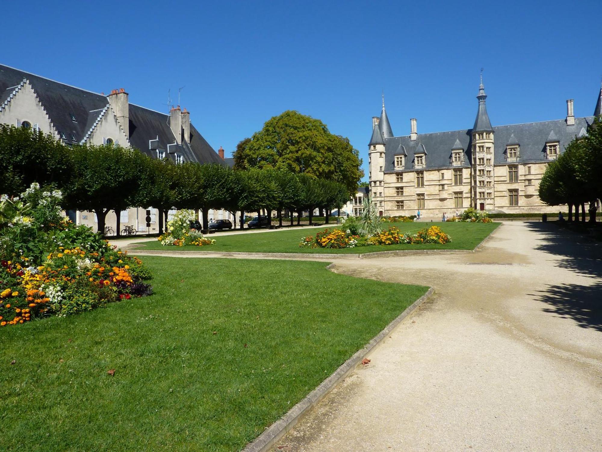 Hôtel de Verdun Nevers Exterior foto