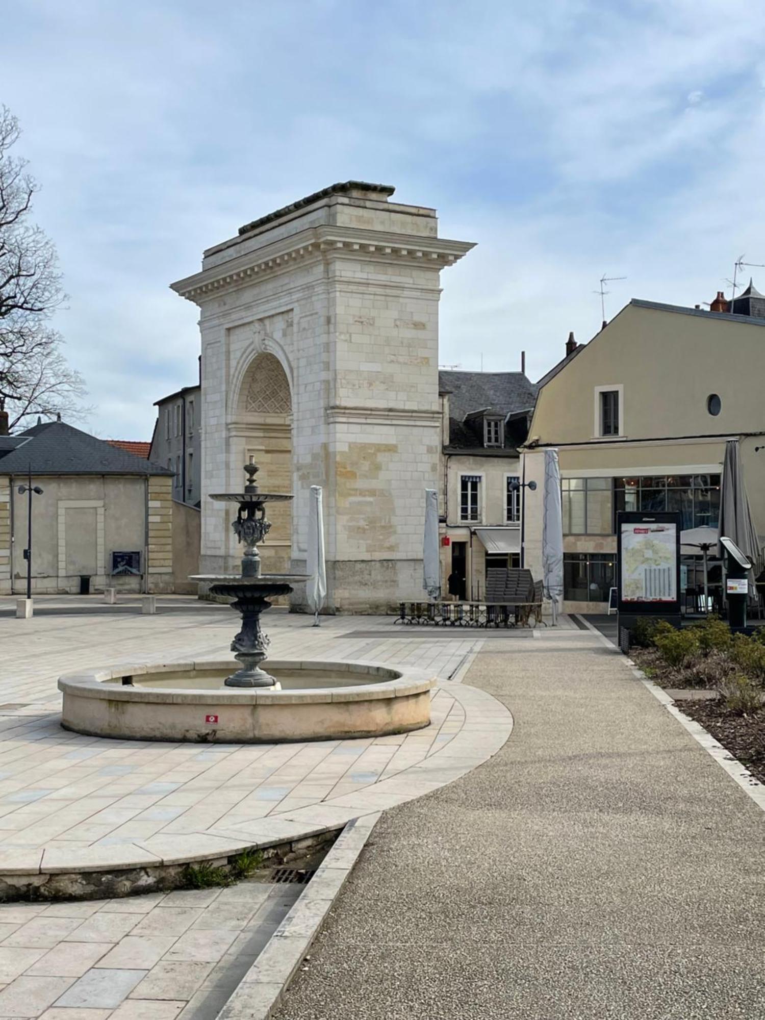 Hôtel de Verdun Nevers Exterior foto